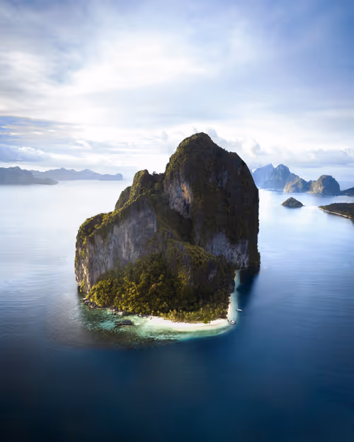 Item #114166721210055605781368580265511700861033361648236924870023126233789239394305 Media