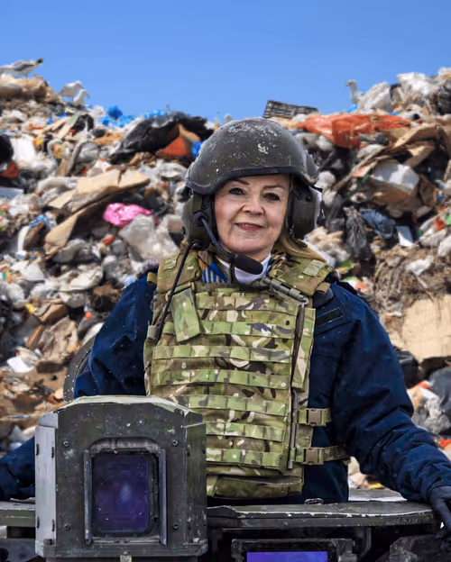 Item #90907620086146797753161991606783873604357593664624881976462271976409952949628 Media