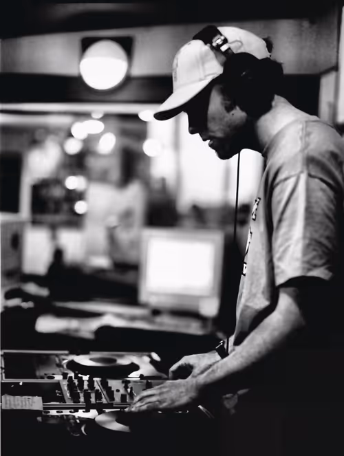 Item #56431751608181922231259635946092067407977788553703326303680802244780036718593 Media