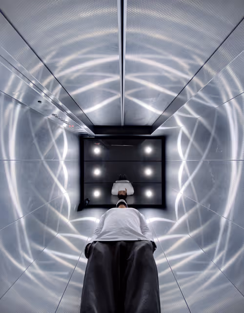 Item #18584792688976081687496510348358077396917471197062973522239620280587422531585 Media