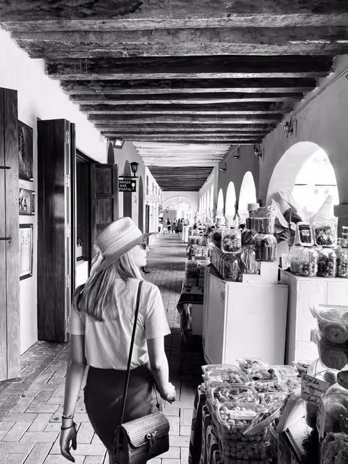 Item #41673148381276602242118576638571883015956905201675020614810101384102608371732 Media