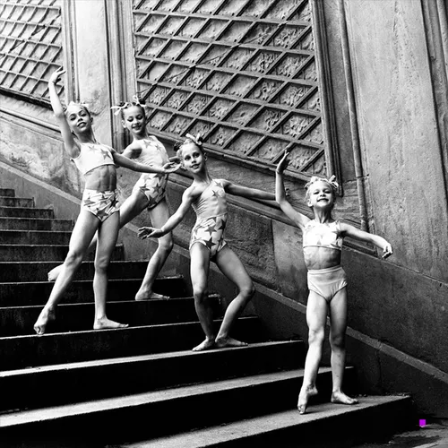 Item #51427486011039718100506623562362624271067022205358126424560206880835893198849 Media