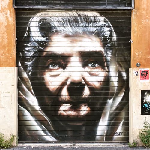 Item #115382872246900266503953808513046119655852257114363126503850272343846503317505 Media