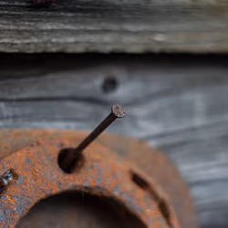 small metal 17