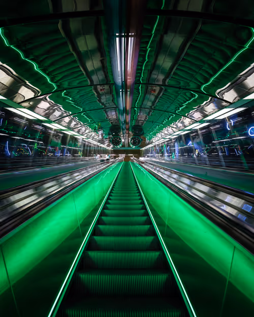 Item #105819432039991356871539175875107958299838603691717626560117154017025919549441 Media