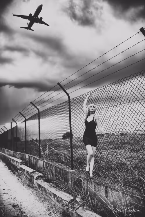 Item #21819158057122969321130863688359898252351324874096279901544330412778091184129 Media