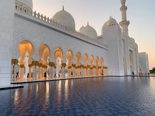 Item #68021680421370609917971695803708180506045537231368972803899735080127883640833 Media