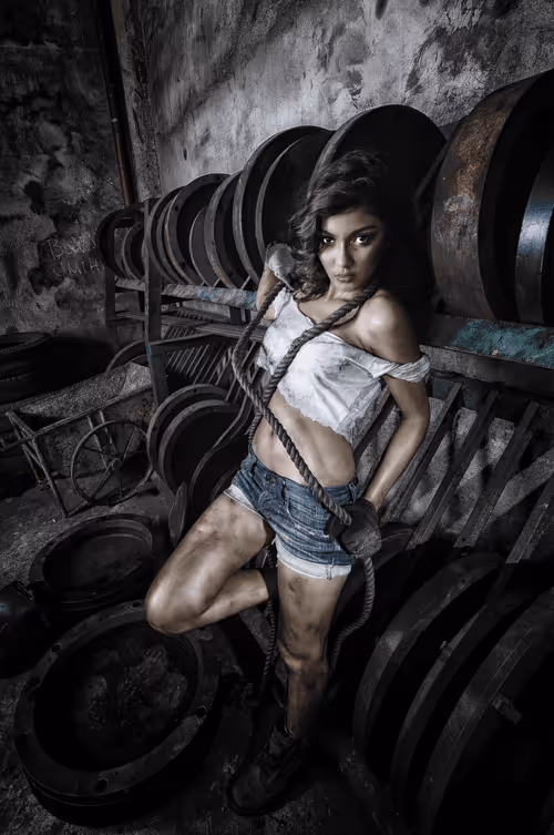 Item #46756415740584708337131654477252885672277409931522608428310974611379974045697 Media