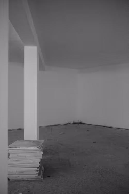 Item #41511358907237915435199796220866542240781595869451713202606805078067772391425 Media