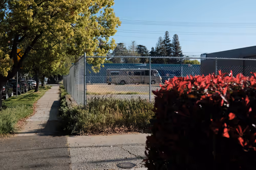 Item #63469761567061717341732170854689072472341875368113613158341509134853741740033 Media