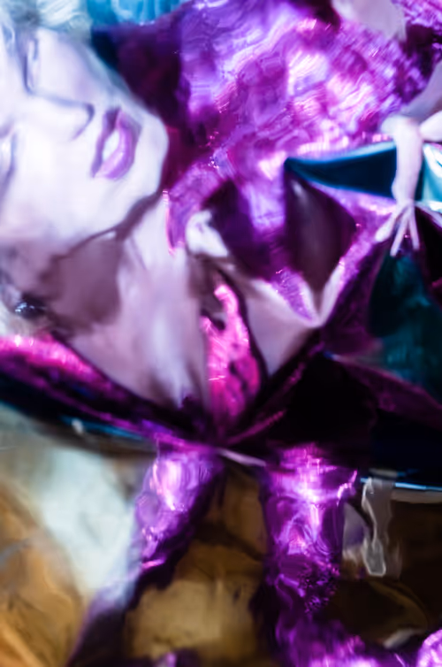 Item #59787337415897628822352940432925667088475168398776708986063847711844278992897 Media