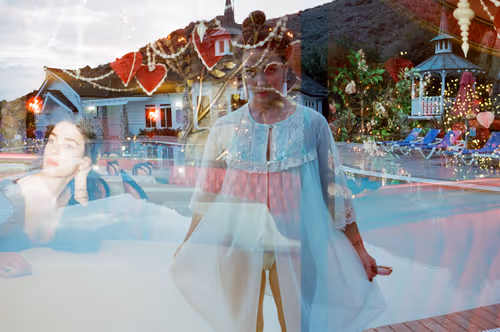 Item #107431263592480299811499235302818049319062692943160370239942642550634316824577 Media