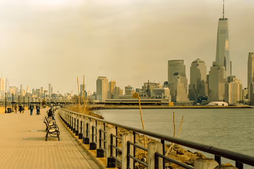 Item #18212404413895954310919358682195627458046882463252365268234032129805341687809 Media