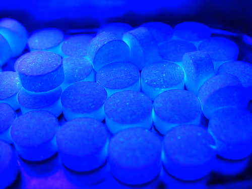 Item #78799719706948474286184584718396938691246090235734585426340041023940083056641 Media