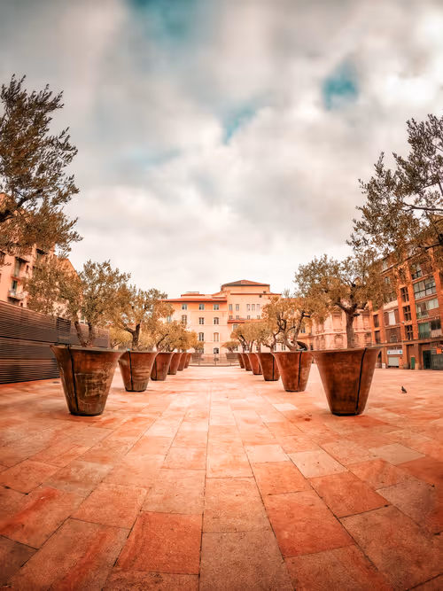 Item #38518121465561927767335068220041833566284498023600994966798612441907473678337 Media