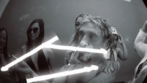 Item #51792000692652649706991026145015157507097883569816070395065263846782612275201 Media