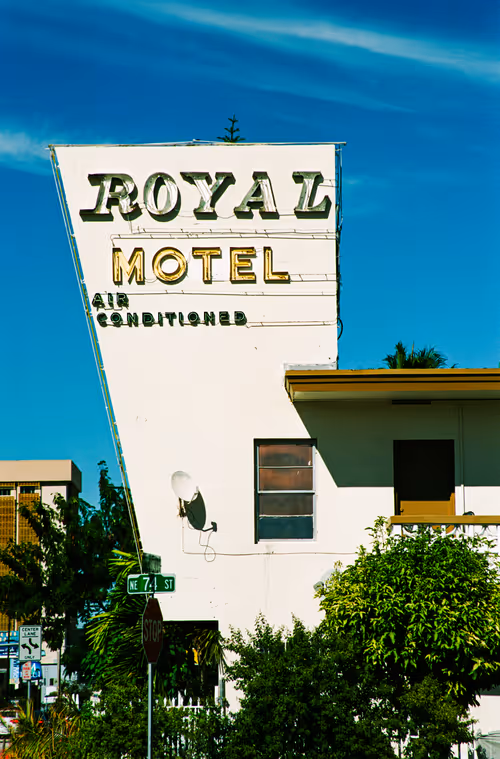 Item #13336409770614763797577425871740572581515837587158292676626682461418036396033 Media