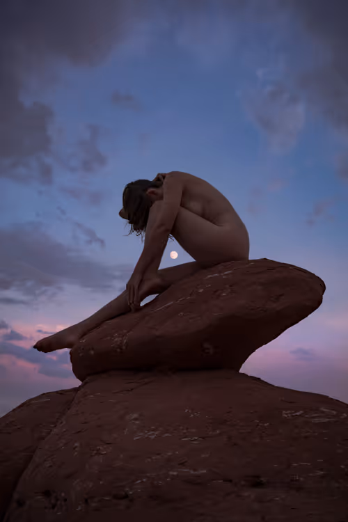 Item #83332782865168099246111470793904216784049773190563389119764666120121306054657 Media