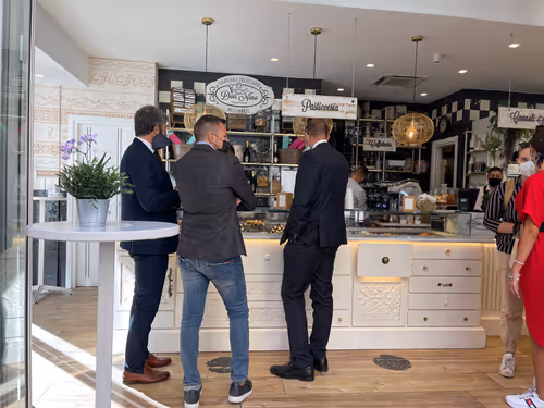 Item #106962716921335990762713992472161684452961633480742312471954214577729859223553 Media