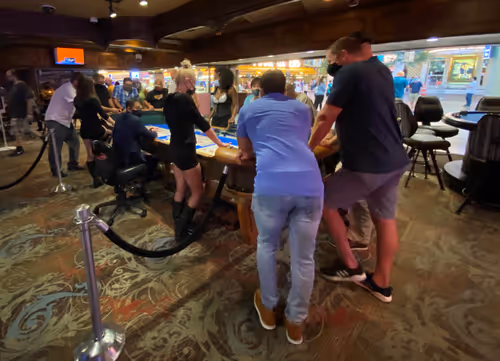 Item #48586363759381503143042118242978001323751418884239391505407157714593062584321 Media