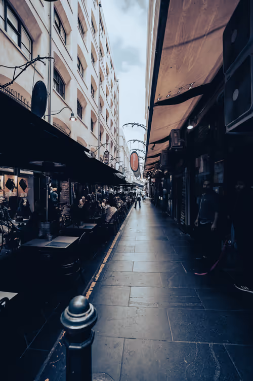 Item #87664330636313077472003209280981822590333725685545365355938452583111876149249 Media