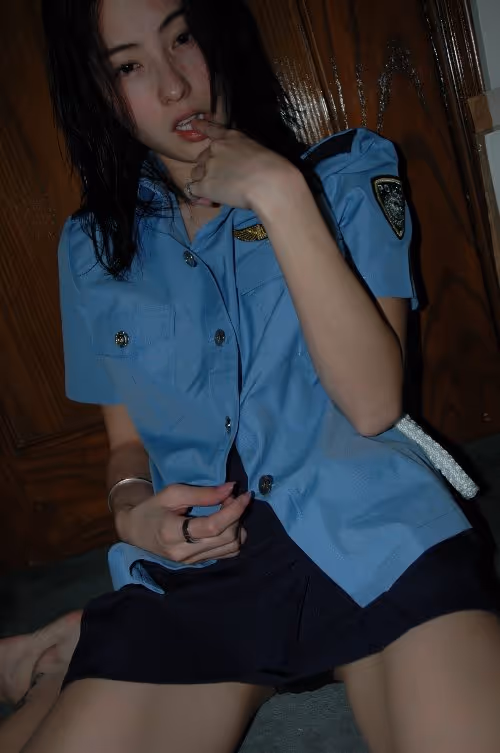 Item #114897420147735578996875144627115122561638223557948297077066948183835505852417 Media