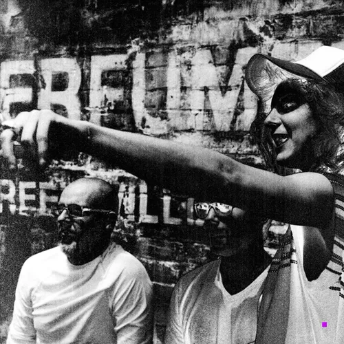 Item #51427486011039718100506623562362624271067022205358126424560206857746149015553 Media