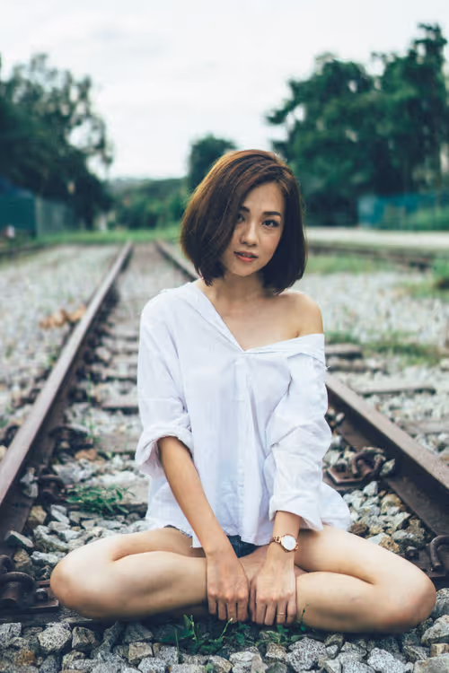 Item #80080116344080386356476037523916966819395511418422021491750937055084509396993 Media