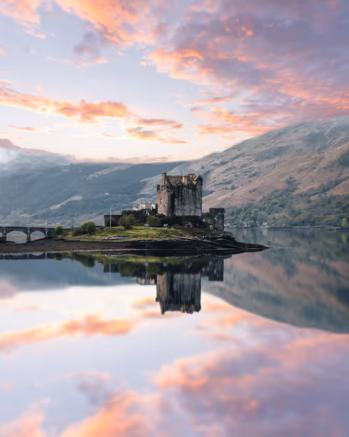 Item #81572442213939252959191260910435432833939058605196789415419147569995561566209 Media