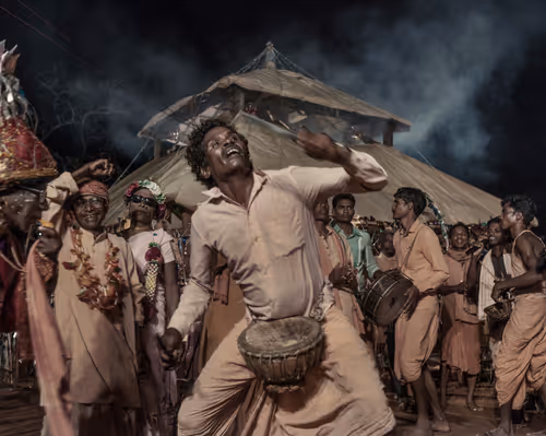 Item #80141737210111839928667523403933295145384279437019335330195524774181130469377 Media