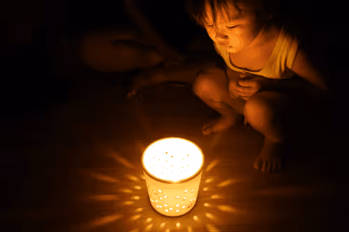 Item #105322358618701185533743754469895824107639028648078310589264470278374015631361 Media