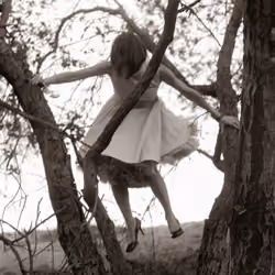 Feel Myself Floating (BW)