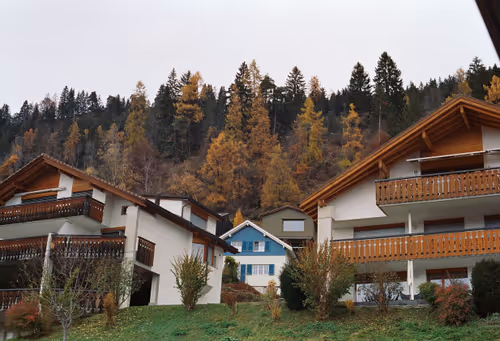 Item #57637116358880253355532068744553761348927083548438341170009746215374218592257 Media