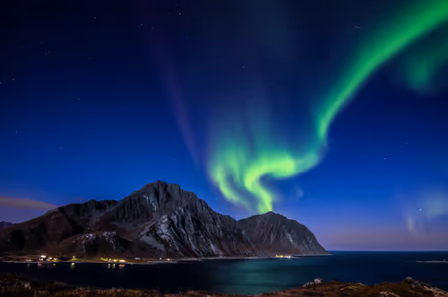 Item #1126218531989441363686330267636783094540372611593908405563410510991889268761 Media