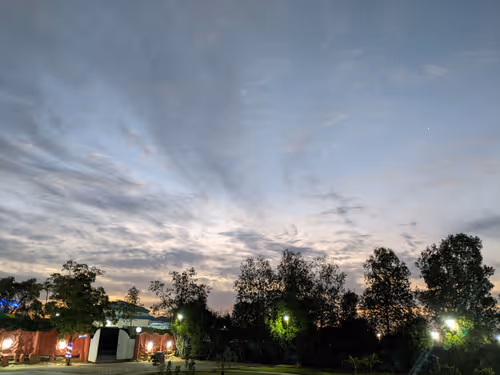 Item #68930698527264809190468656590261820993623292496804910864436067667830902882305 Media