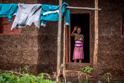 Item #50027882237522295676960542276708360859068113986169674979910834159292887597057 Media