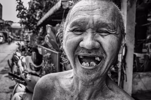 Item #32975273986494662930312712376819077050113417229570788515791893146358555607041 Media