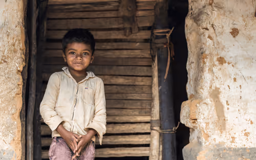 Strangers, Faces, Emotions