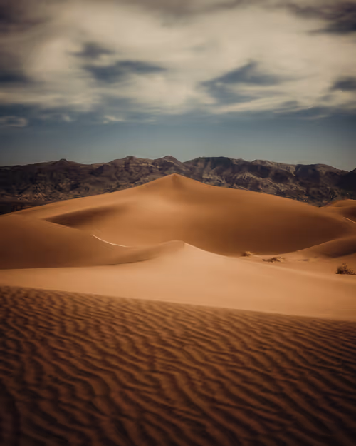 Item #4015407752300364533452678747912321307133041258187258919128982384373034647553 Media