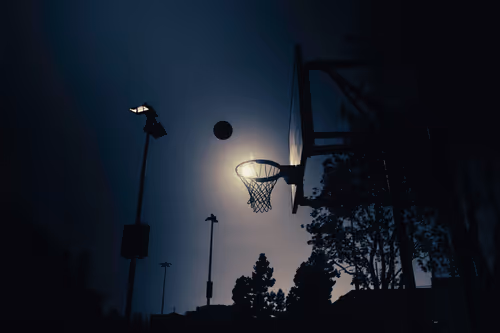 Item #102940333982406916741788290605586122935869153041698205063825610369343151931393 Media