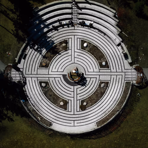 100600280271040798317723628260513137156606623100883316454227272148557477445633