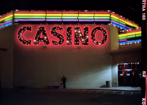 Item #77612435889549989959633814934000977317248207544468655990569008342308067737601 Media