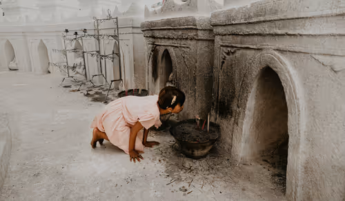 Item #114974092419654441625039525082503759617629202039134402031854666252702799888385 Media