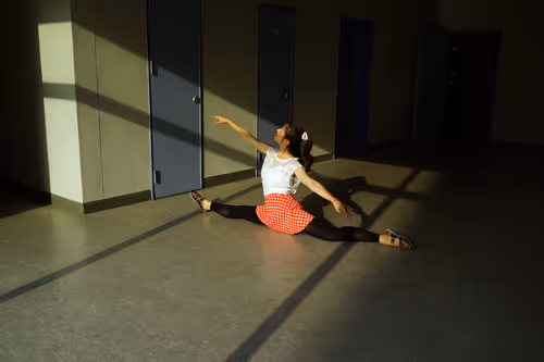 Item #2687337449893324919452086560380640554364068543241786443141832622154197237761 Media