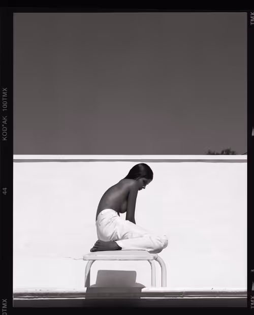 Item #92164906620106145587468133804147833328318986001025781549215792866162343149569 Media