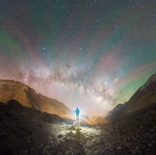 Item #9425749833926335333001150146280296056948702908253502131347533648557783384065 Media