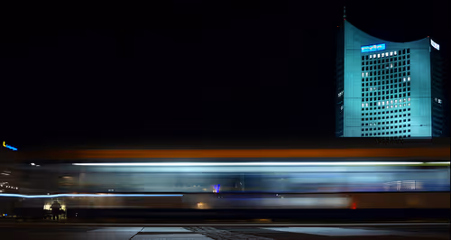 Item #40160686583094733528677484039903516258611509642019211679321071407792165748737 Media