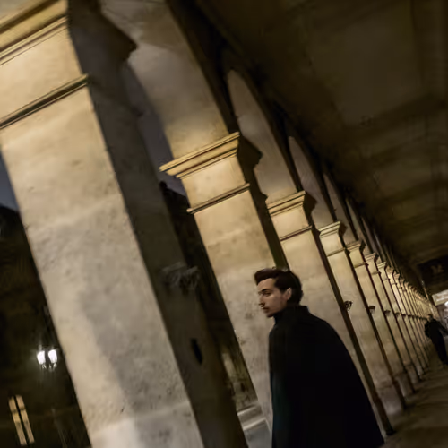 Item #25573978224658262665972962704088248343530763356881376954458529733058720956516 Media