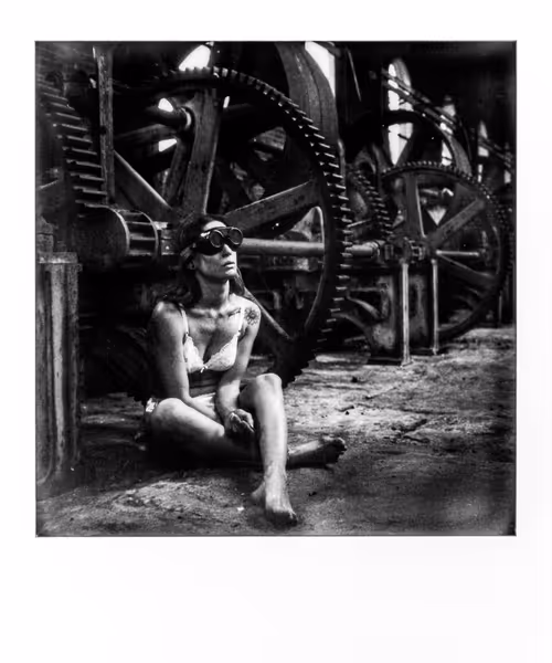 Item #10620290363906357168813205478457597742502191214056640616946314069943072587777 Media