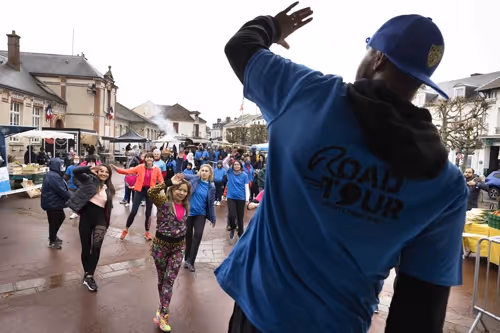 Item #35643411098576877305057509121838093014142283430323492401104929199624416133130 Media